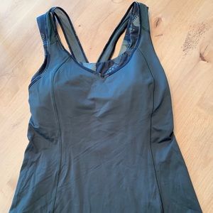 Lululemon tank
